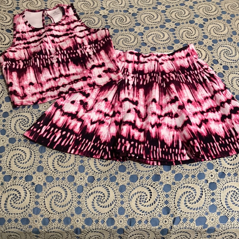 Decree Two-Piece Set